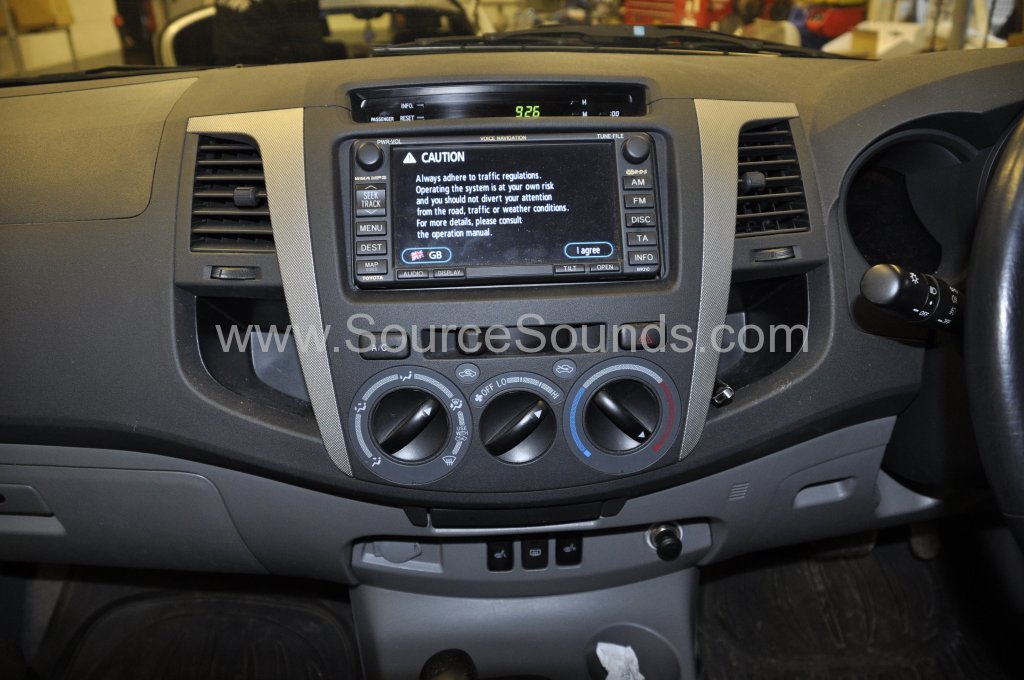 Toyota Invincible 2009 reverse camera upgrade 007