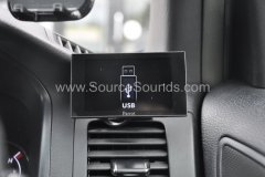 Toyota Landcruiser 2005 parrot asteroid mini upgrade 007