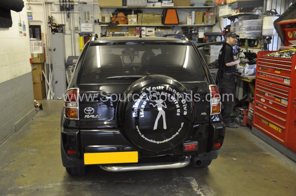 Toyota Rav4 2003 stereo upgrade 002