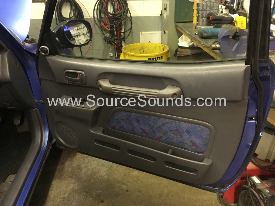 Toyota Rav4 1997 audio upgrade 006