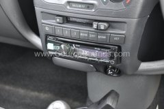 Toyota Yaris 2003 stereo upgrade 005.JPG