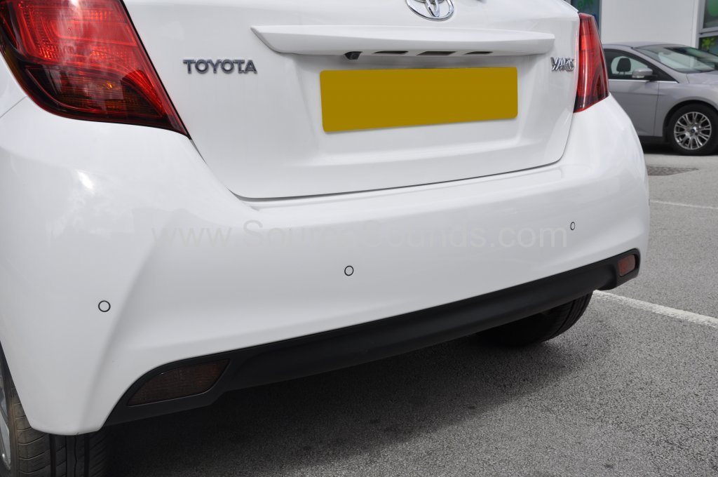 Toyota Yaris 2015 rear parking sensors 003