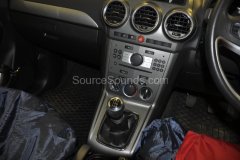 vauxhall-antara-2009-double-din-screen-002
