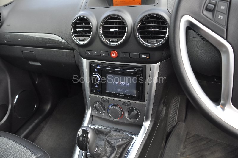 vauxhall-antara-2012-stereo-upgrade-003-jpg