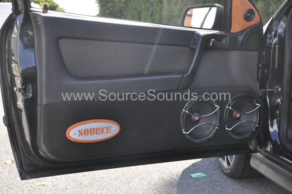 Vauxhall Astra 2002 bass upgrade 005