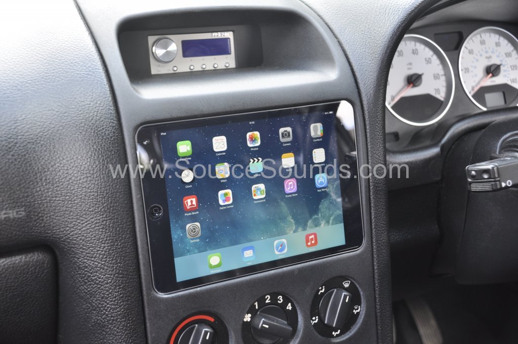 Vauxhall Astra 2002 bass upgrade 010