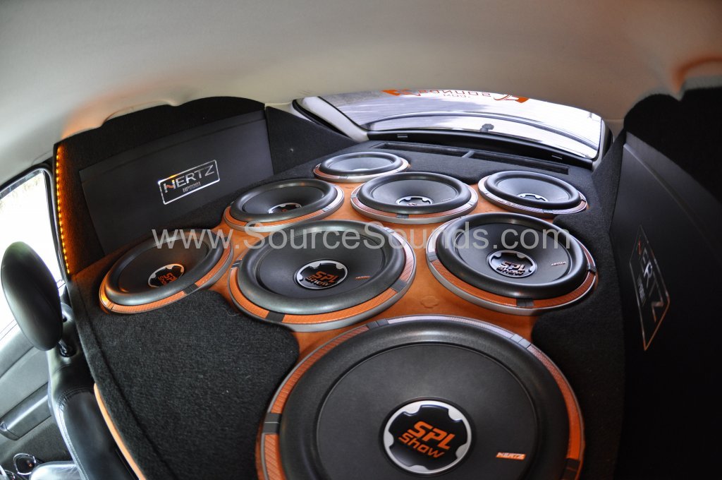 Vauxhall Astra 2002 bass upgrade 021