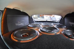 Vauxhall Astra 2002 bass upgrade 019