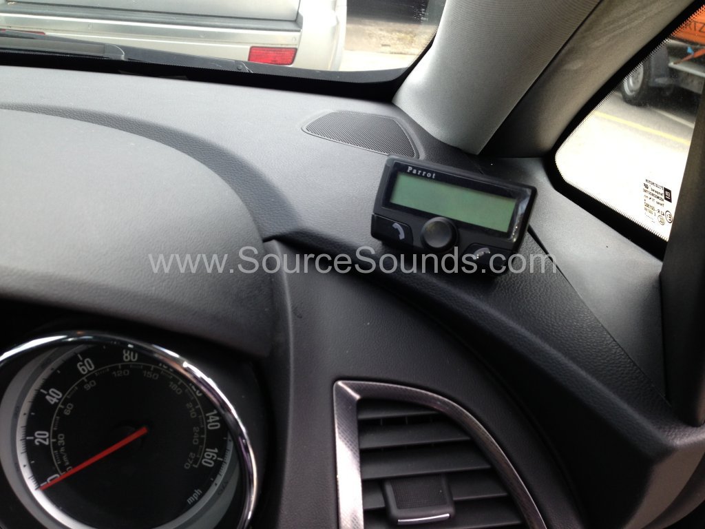Vauxhall Astra 2011 bluetooth upgrade 004