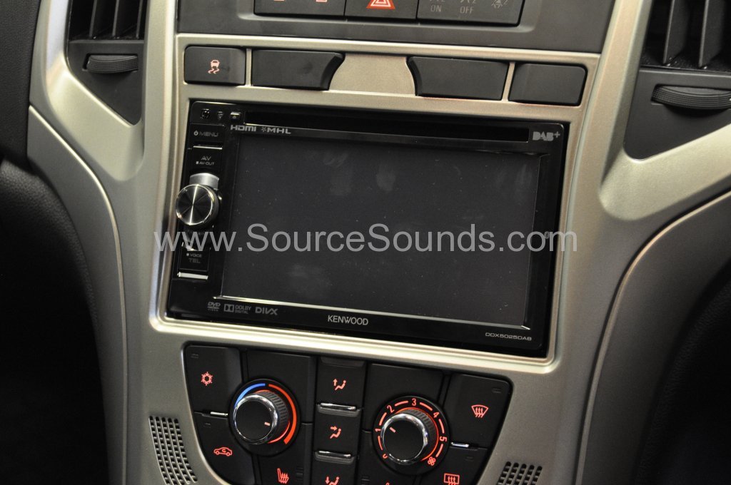 Vauxhall Astra 2014 DAB upgrade 007
