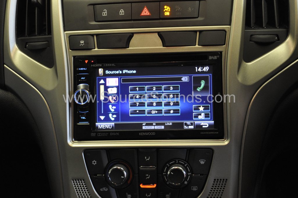 Vauxhall Astra 2014 DAB upgrade 009