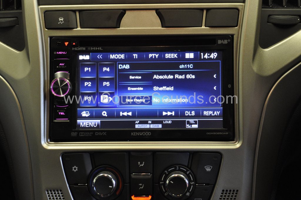 Vauxhall Astra 2014 DAB upgrade 010
