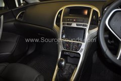 Vauxhall Astra 2014 DAB upgrade 004