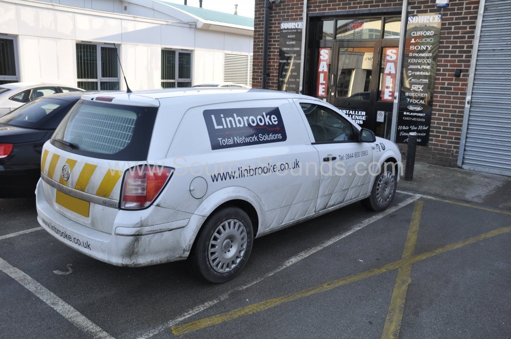 Vauxhall Astra Van 2012 stereo upgrade 002