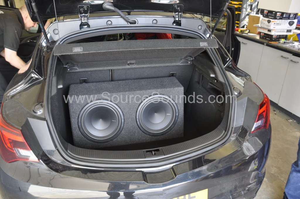 Vauxhall Astra VXR 2015 sound proofing upgrade 011