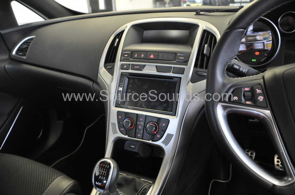 Vauxhall Astra VXR 2015 DAB upgrade 002