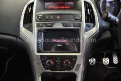 Vauxhall Astra VXR 2015 DAB upgrade 003