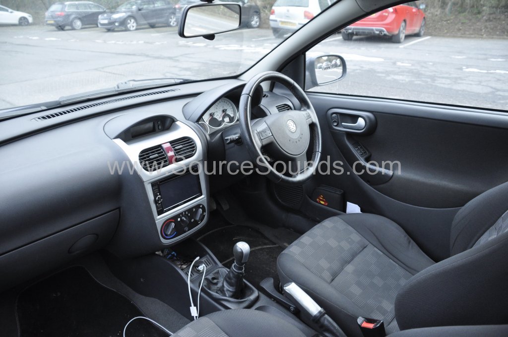 Vauxhall Corsa 2005 screen upgrade 005