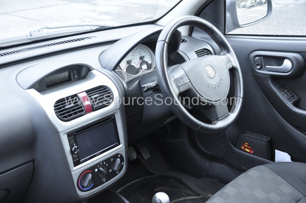 Vauxhall Corsa 2005 screen upgrade 006