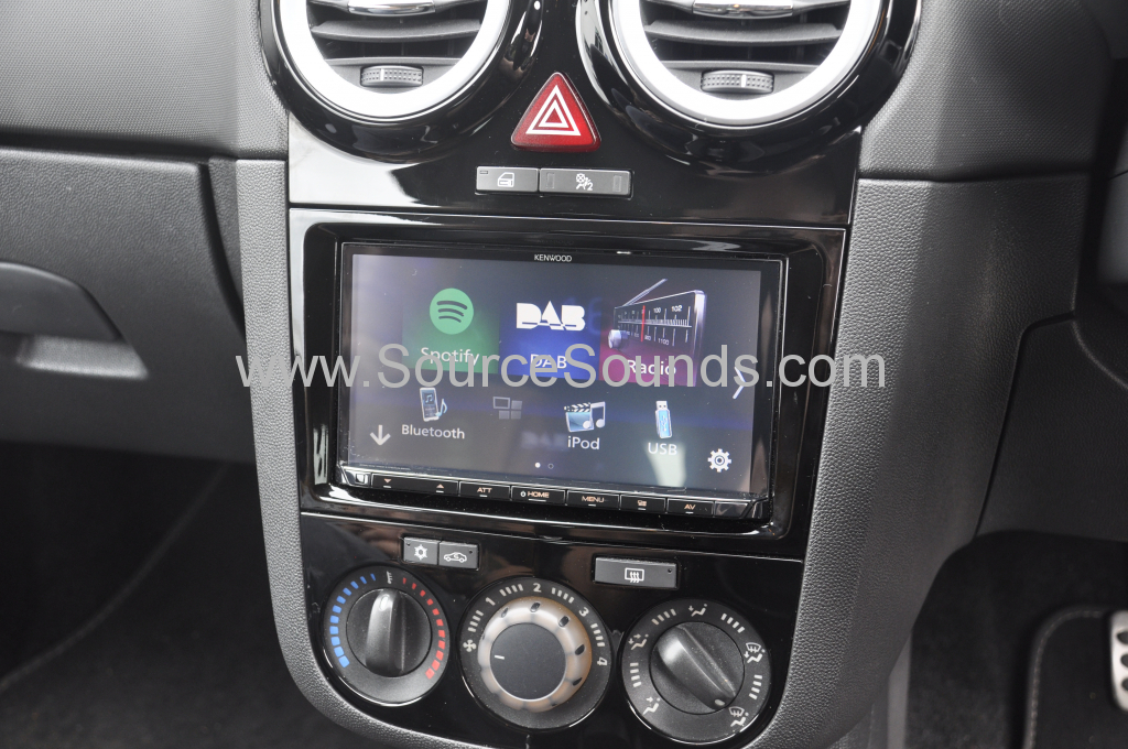 Vauxhall Corsa 2014 DAB upgrade 004