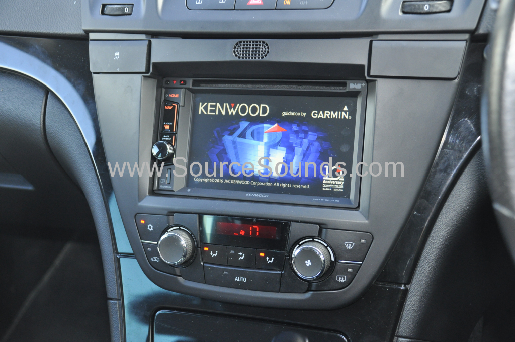 Vauxhall Insignia 2011 kenwood DAB upgrade 005