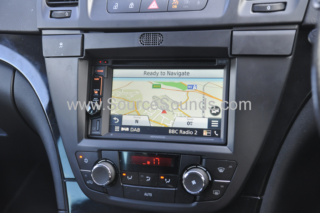 Vauxhall Insignia 2011 kenwood DAB upgrade 008