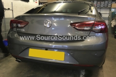 Vauxhall Insignia 2017 reverse camera moving lines 002