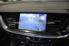 Vauxhall Insignia 2017 reverse camera moving lines 006