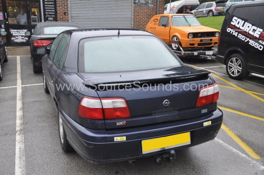 Vauxhall Omega 2003 stereo upgrade 002