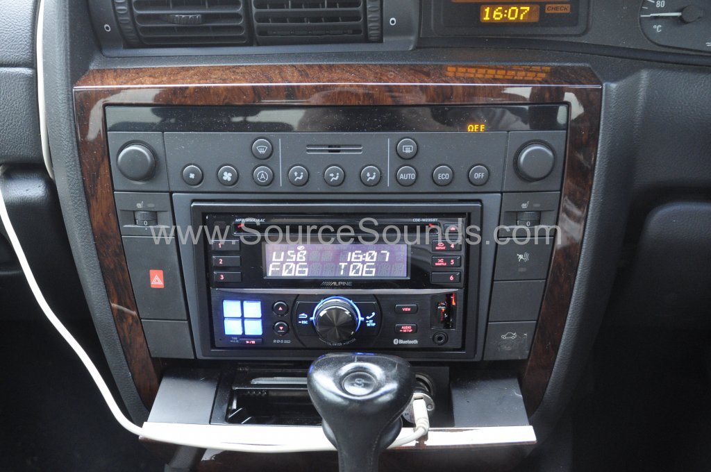 Vauxhall Omega 2003 stereo upgrade 005