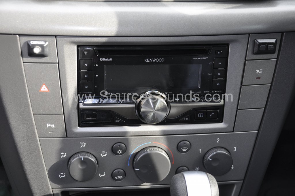 Vauxhall Signum VXR 2006 stereo upgrade 004.JPG