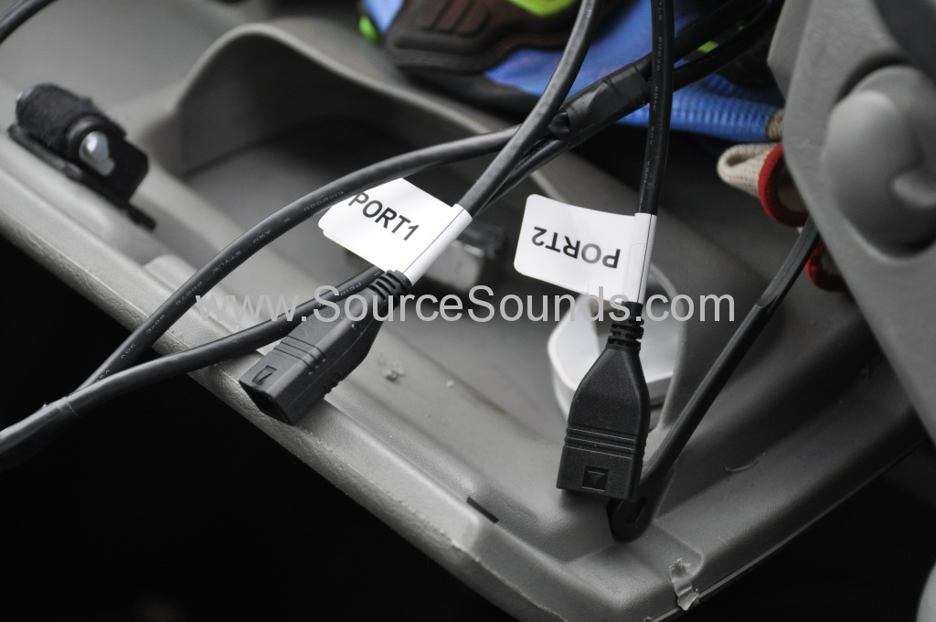 Vauxhall Vivaro 2013 apple car play 008