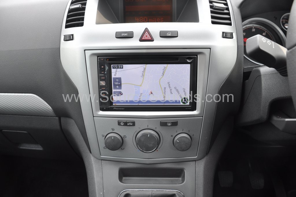 Vauxhall Zafira 2011 navigation upgrade 007.JPG