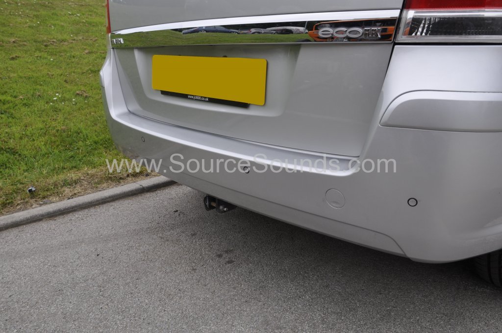 Vauxhall Zafira 2013 rear sensor upgrade 003