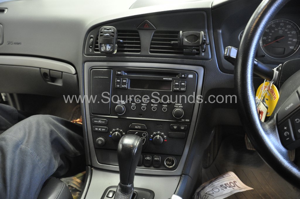 Volvo S60 2004 stereo upgrade 003.JPG