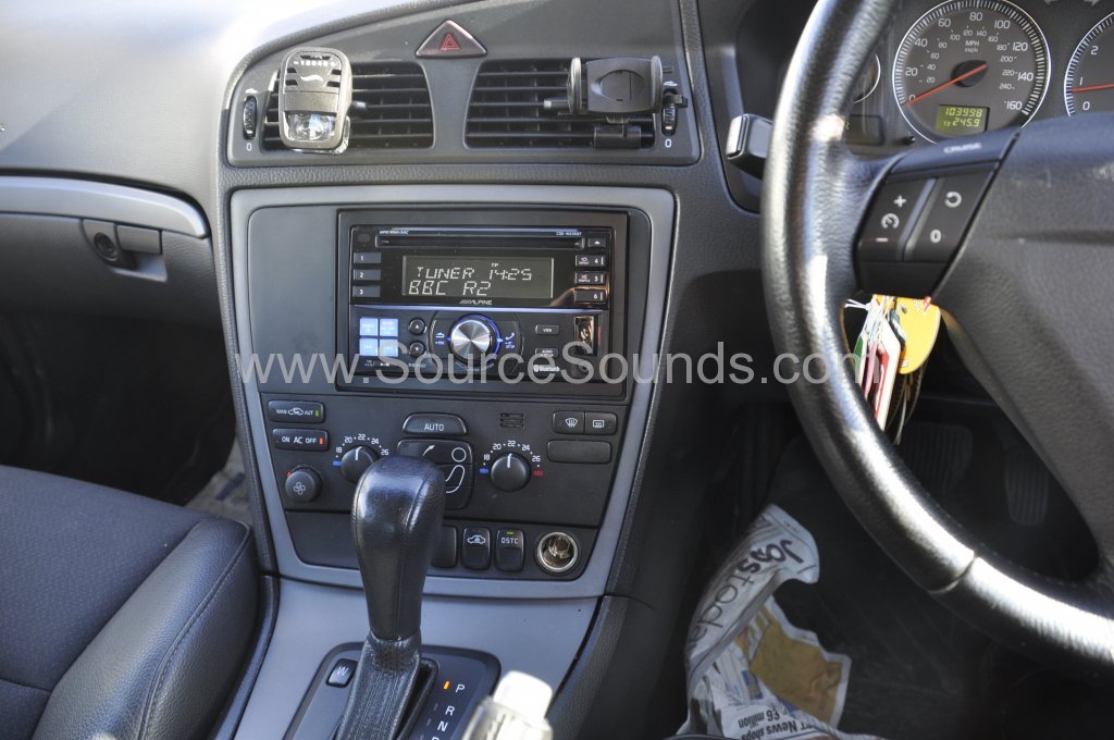 Volvo S60 2004 stereo upgrade 005.JPG