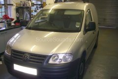vw-caddy-2007-audio-install-001