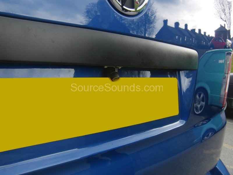 vw-transporter-t5-2010-reverse-camera-003