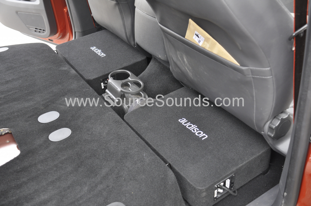 VW Amarok 2014 audio upgrade 004