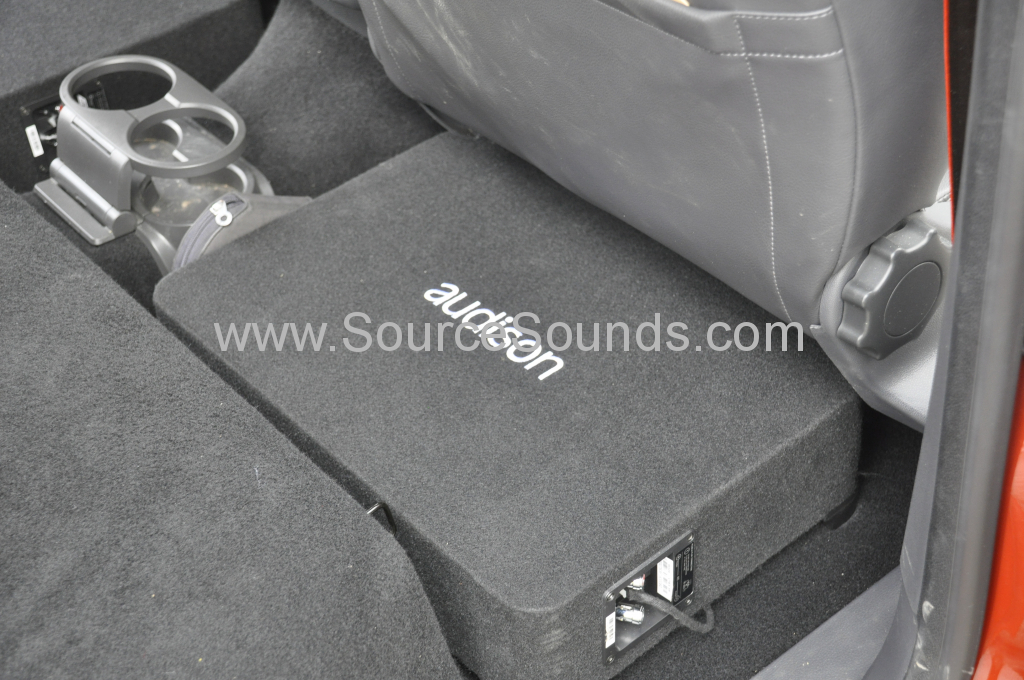 VW Amarok 2014 audio upgrade 006