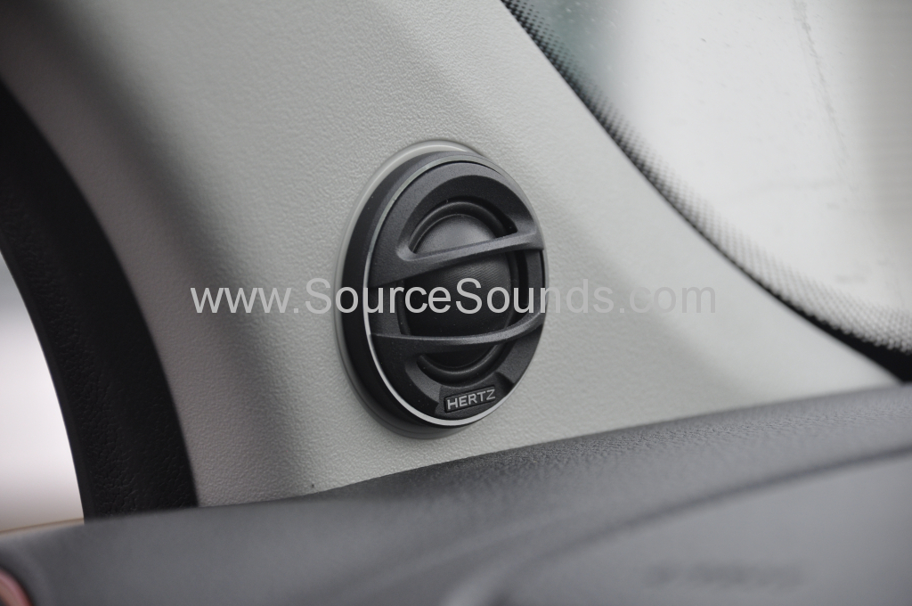 VW Amarok 2014 audio upgrade 008