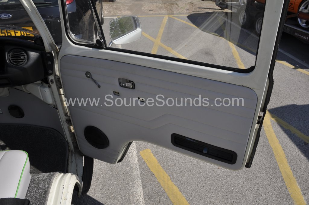 VW Camper 1972 audio upgrade 005