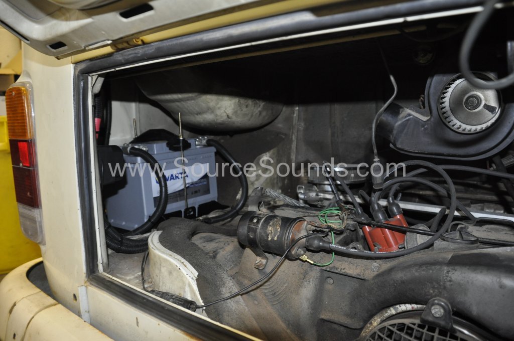 VW Camper 1972 audio upgrade 007