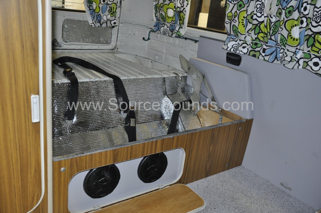 VW Camper 1972 audio upgrade 009