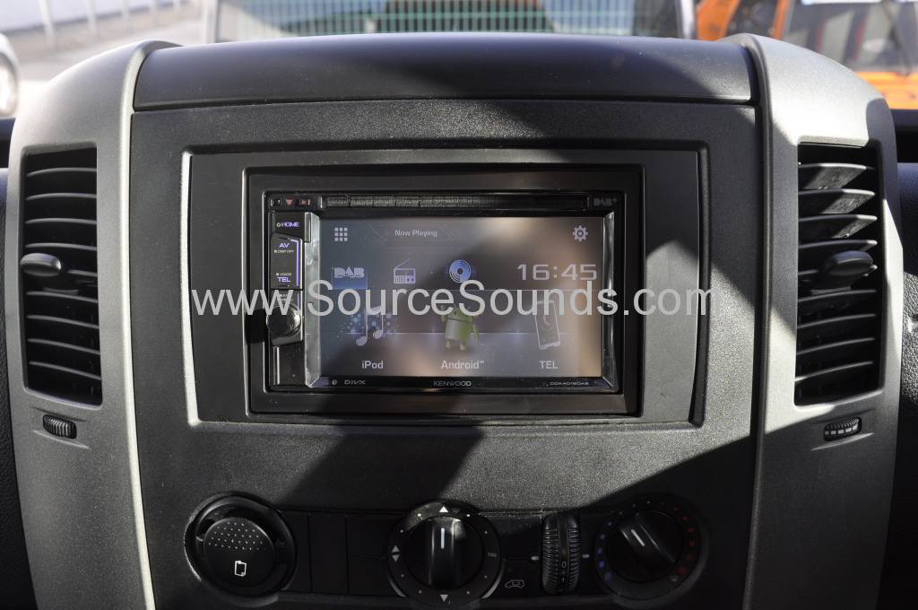 VW Crafter 2010 DAB screen upgrade 003