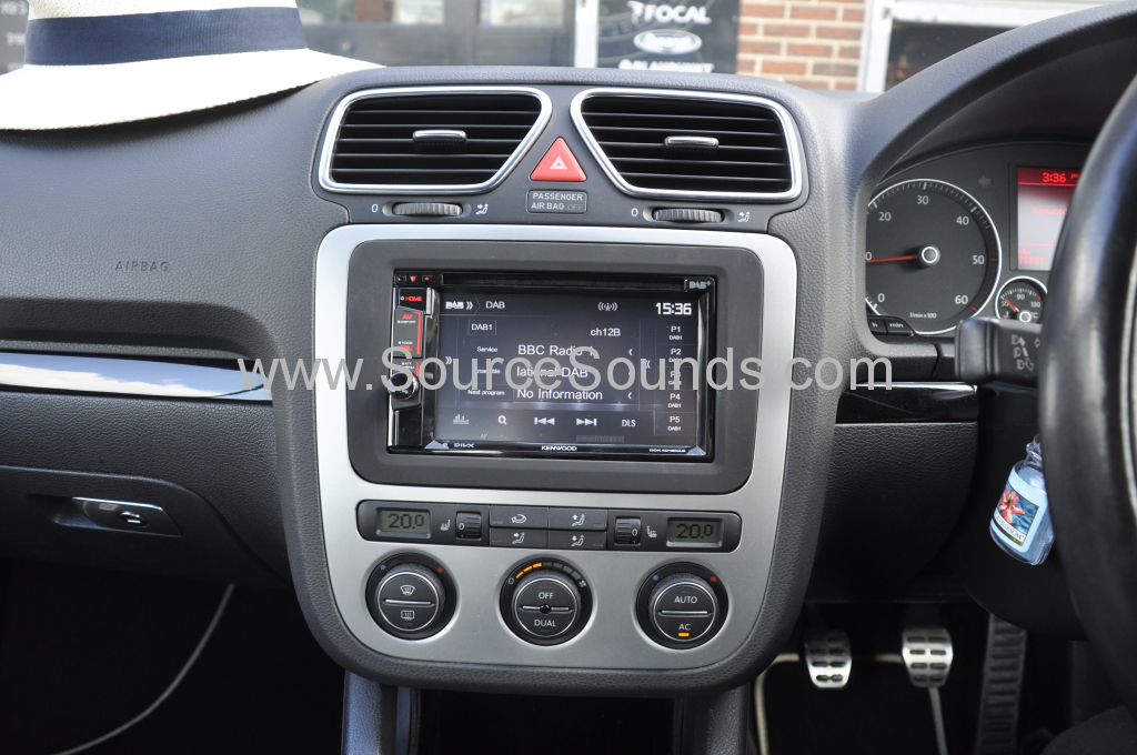 VW Eos 2007 DAB stereo upgrade 003