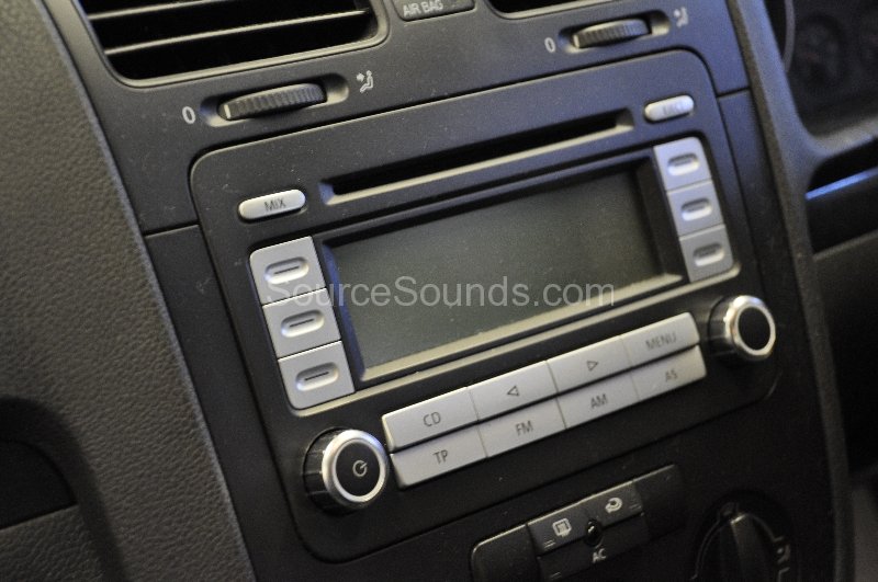vw-golf-gt-2007-audio-upgrade-003