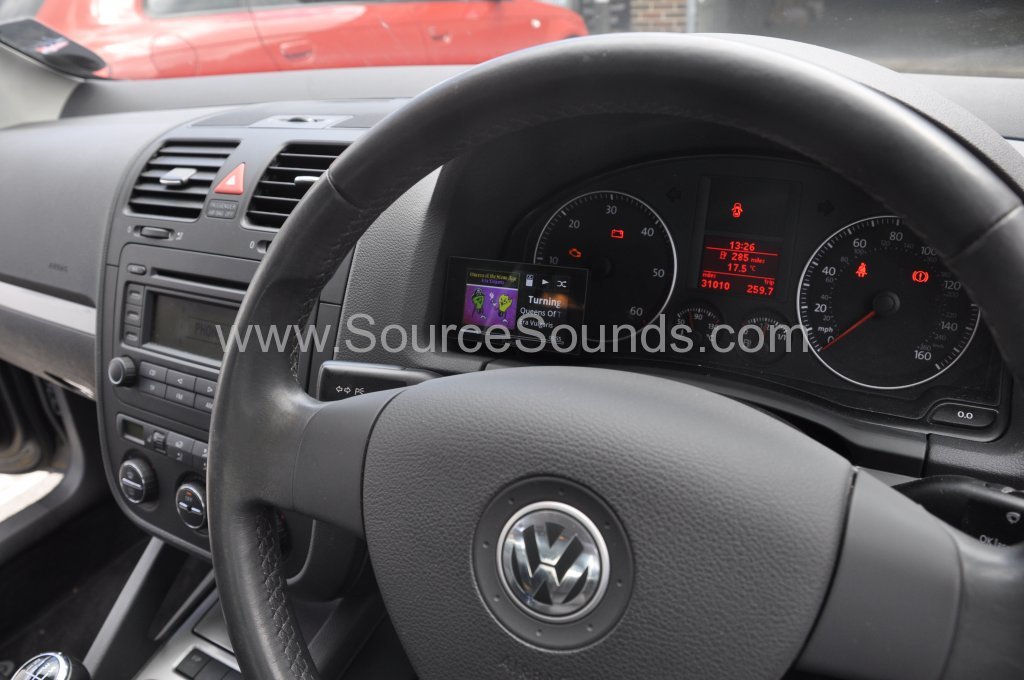 VW Golf Mk5 2005 bluetooth upgrade 004