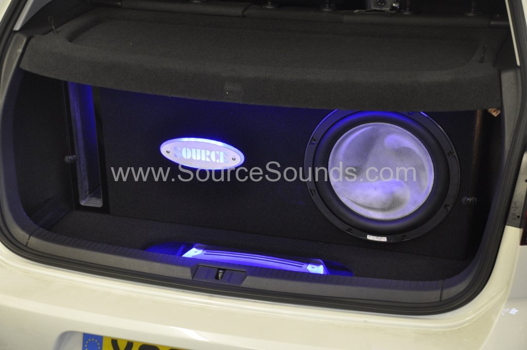 VW Golf 2013 Mk7 bass upgrade 004