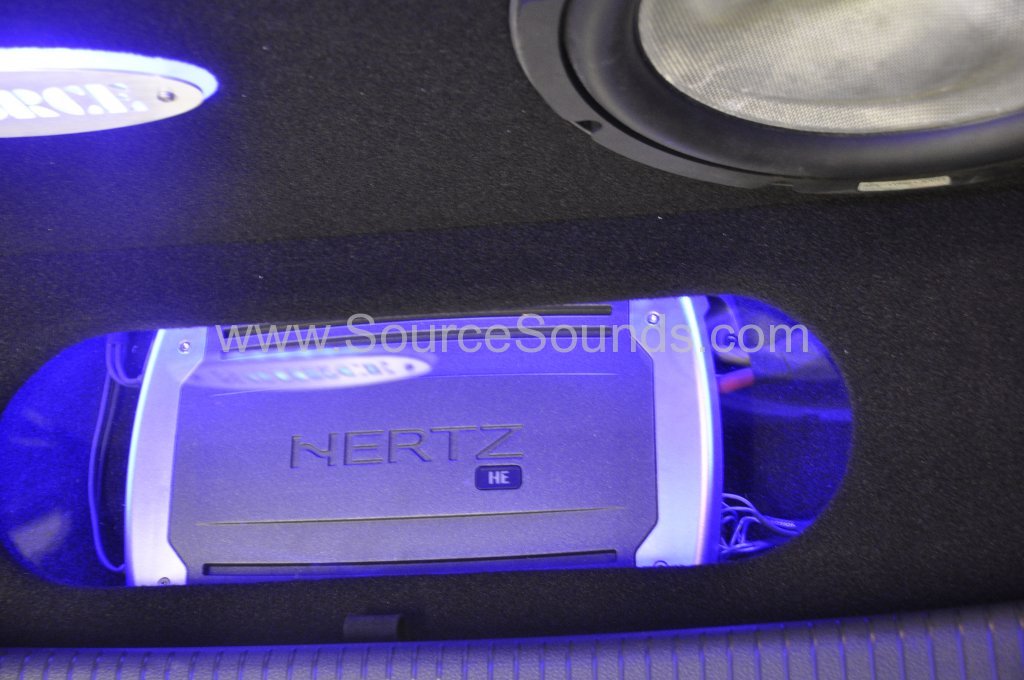 VW Golf 2013 Mk7 bass upgrade 012